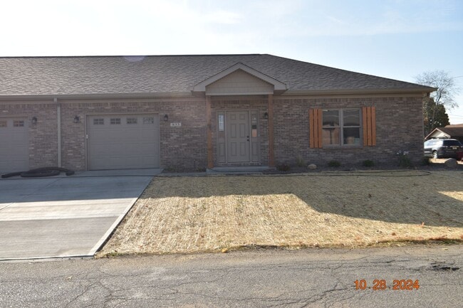 Photo - 821-833 W 7th St Townhome