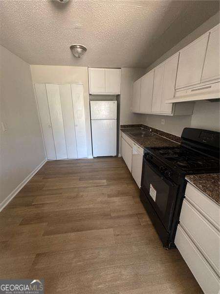 Photo - 3256 Covington Dr Apartment