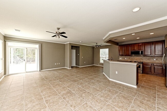 Photo - 533 Mill Pond Path