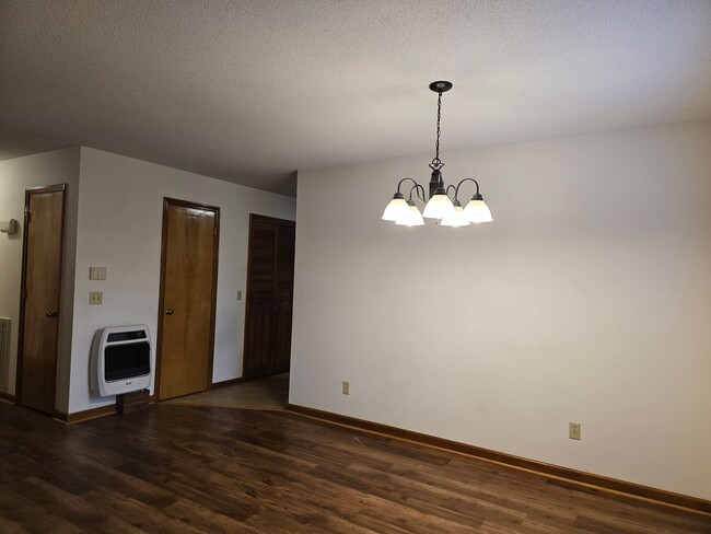 Photo - NEW LISTING!!!!!