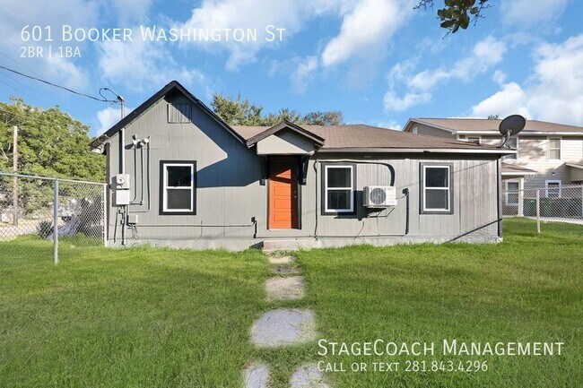 Photo - 601 Booker T Washington St