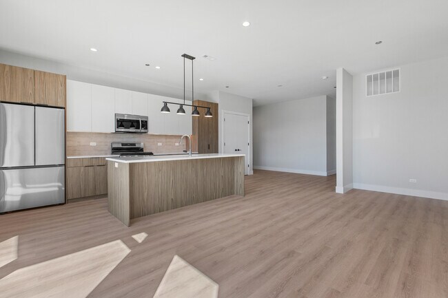 Photo - 3953 W Dakin St