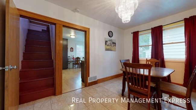 Photo - 630 N Nesmith Ave
