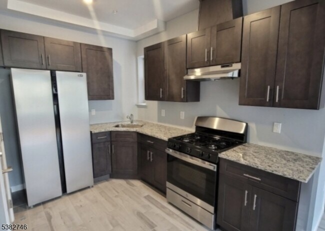 Building Photo - 201 Marshall St Rental