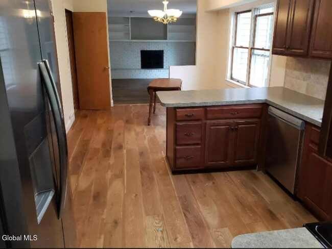 Photo - 3 Springwood Manor Dr