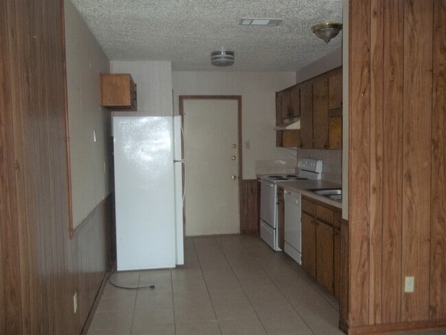 Photo - 913 Dryden Ave Unidad B