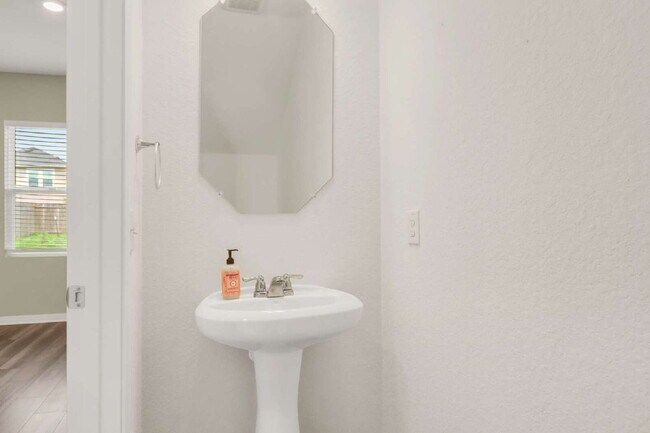 ASK ABOUT FREE APPLICATION FEES THROUGH AUGUST!

"Charming 3-Bedroom Retreat with 2.5 Baths with ...