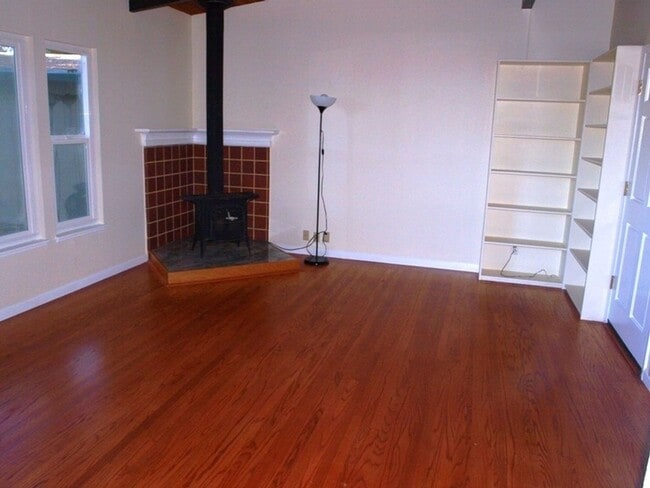 Photo - Pet Friendly Mill Valley Home w/ Hardwood floors and View