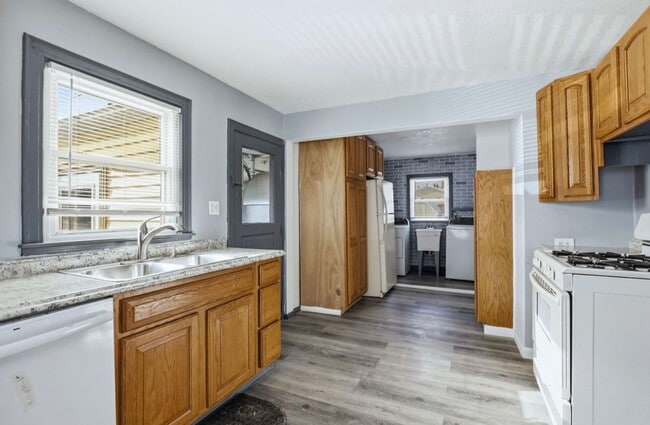 Photo - Beautiful 3 Bedroom Home – Carrollton Township