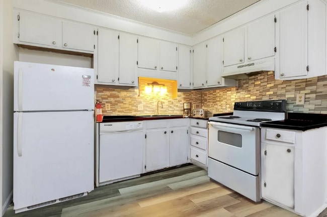 Photo - 106 Muir Ct Unidad rental