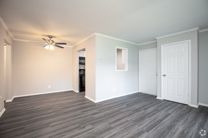 1BR,1BA-Royale Reno
