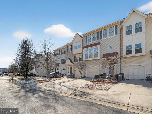 Building Photo - 7964 Flager Cir