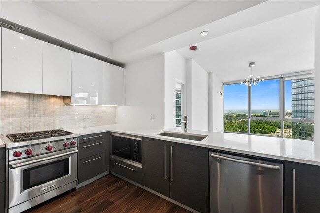 Photo - 1201 S Prairie Ave Unit 1405