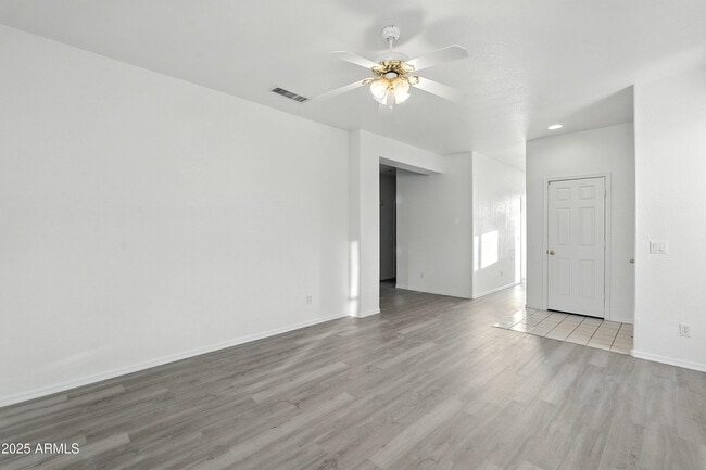 Photo - 8815 N 66th Ave