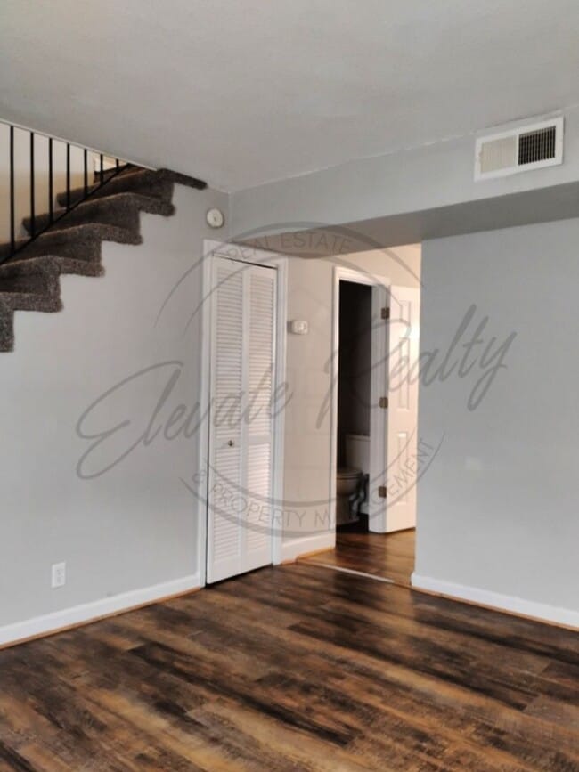 Photo - Two Bedroom Townhouse in North Nashville!