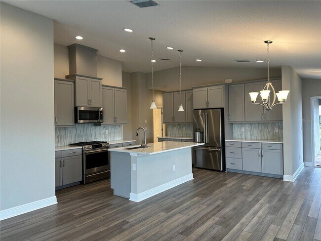 Photo - 12533 Oak Hill Way