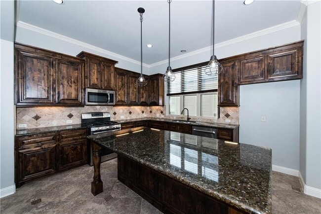 Photo - 108 Yukon Cove