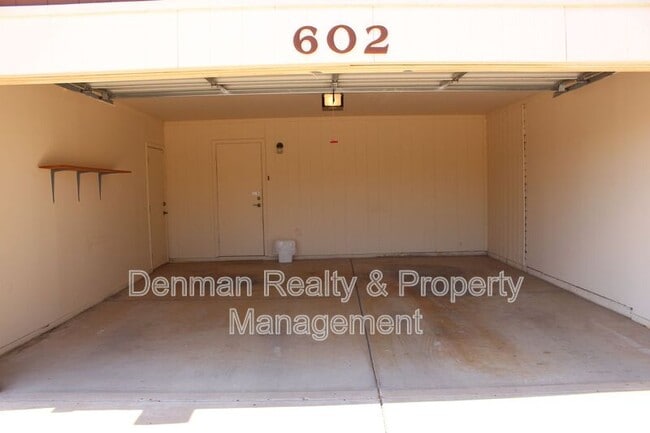 Photo - 602 W Kilarea Ave