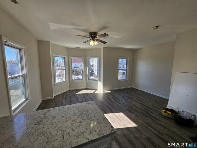 Photo - 236 Brooks St Unit 236