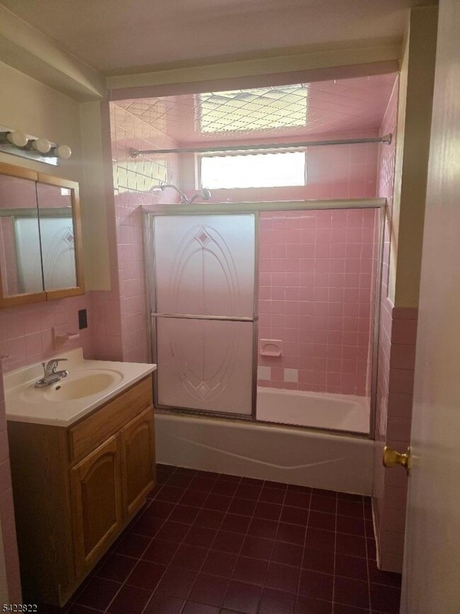 Photo - 238 Sherman St