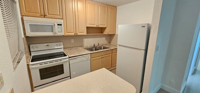 Photo - 110 SE 2nd St