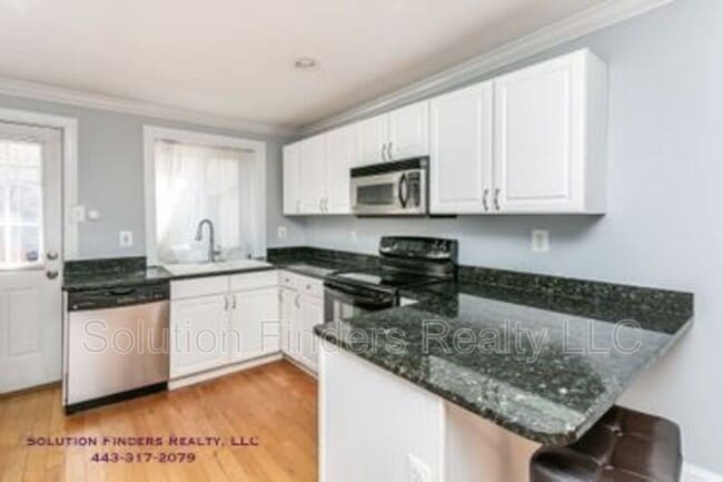 Photo - 3403 Hudson St