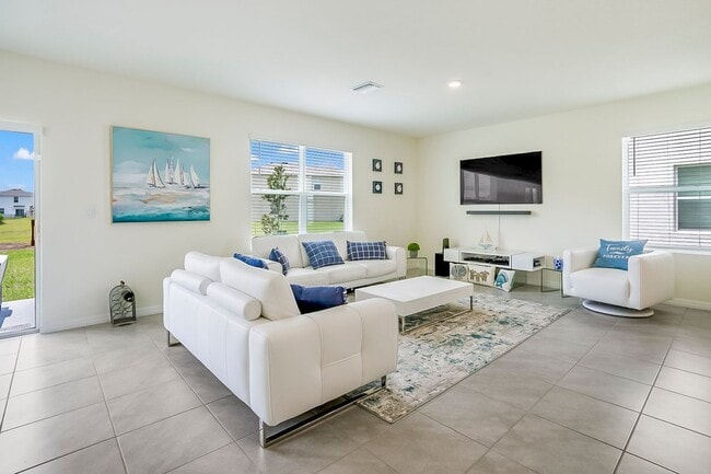 Photo - 16088 Sunday Stroll Wy