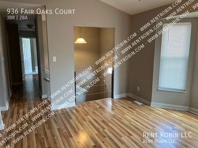 Photo - 936 Fair Oaks Ct