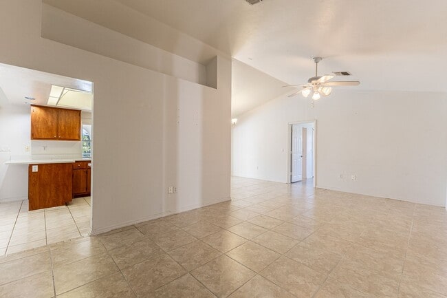 Photo - 608 Richmond Ave N