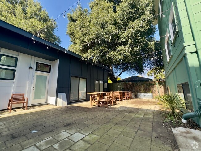 Building Photo - 1301 Adeline St Unit LWR Rental