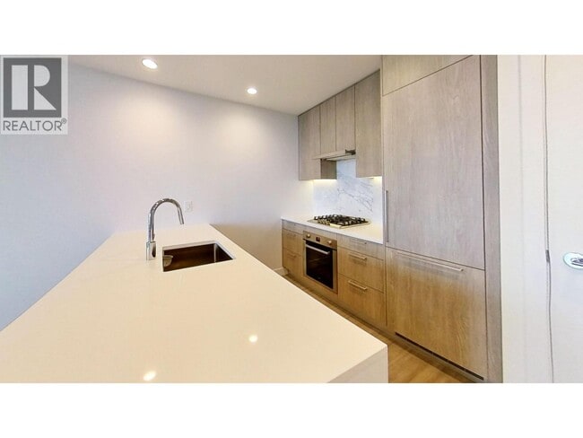 Photo - 6398 Silver Ave Unité 23xx