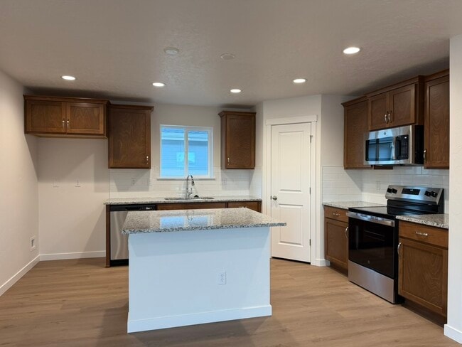 Photo - 10113 Longtail Dr