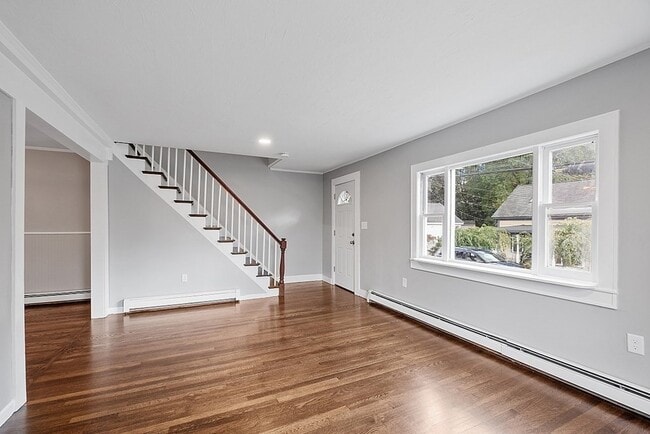 Photo - 18 1st St