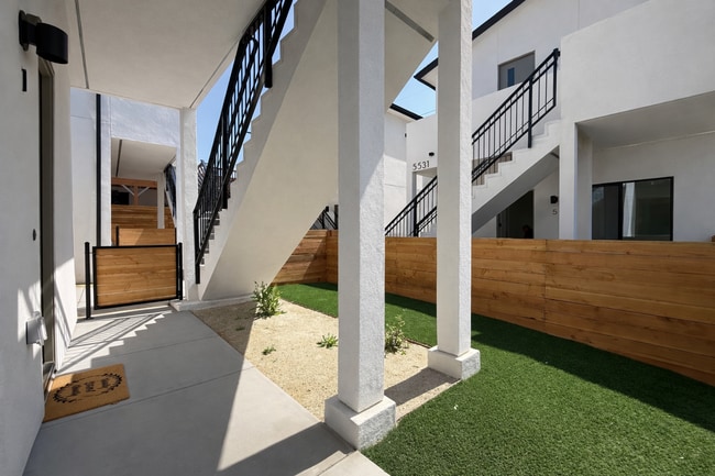 Photo - 5531 Olvera Ave Unidad 5531 Olvera Ave  1