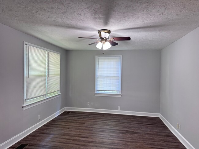 Photo - 719 Perkins Ave