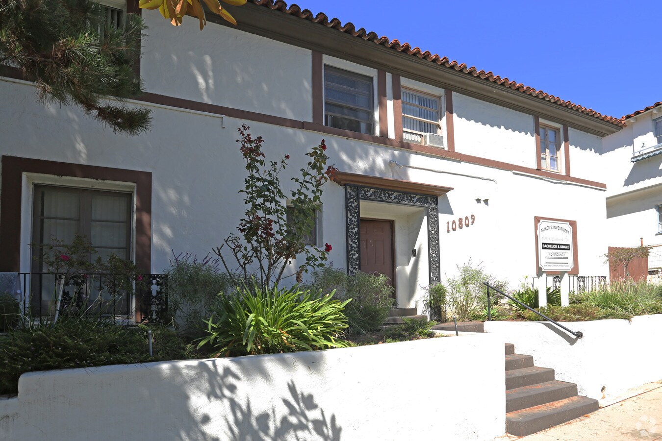 Photo - 10809 Lindbrook Dr