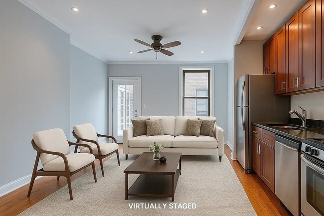 Building Photo - 341 E 18th St Unit 2FW