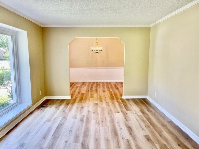 Photo - 13004 Astalot Dr SE