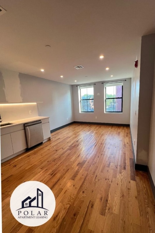 Building Photo - 568 Communipaw Ave Rental