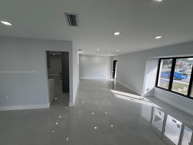 Photo - 10581 NW 28th Manor