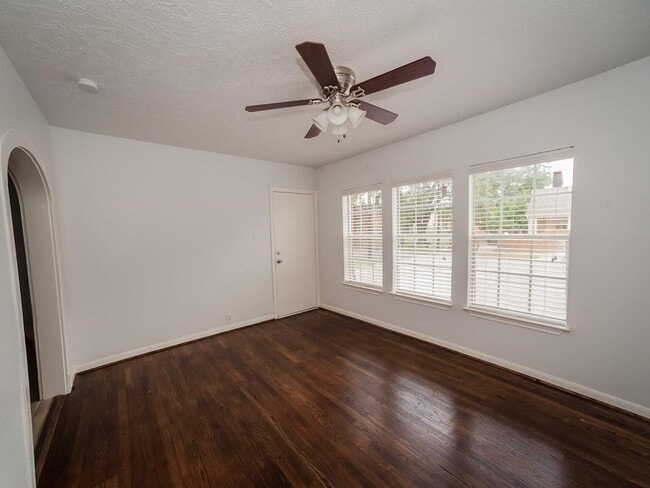 Photo - 15 Sidney St Unit 2