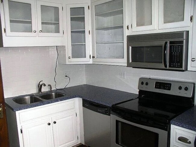 Photo - 1135 Broad St