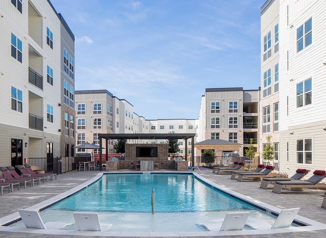 Photo - 22500 Merchants Way Unidad 1404