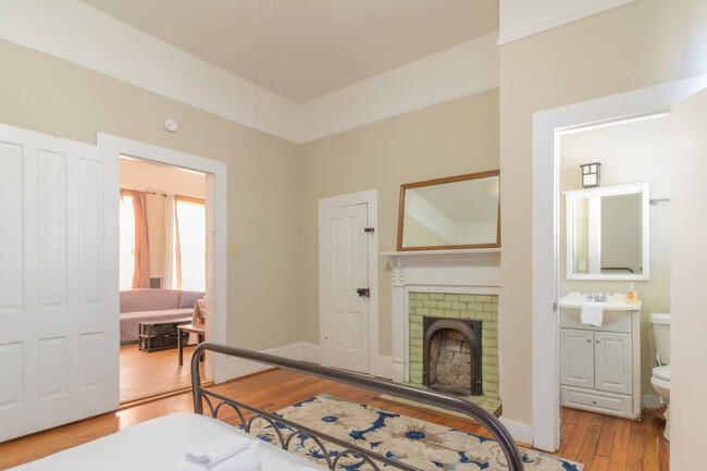 Building Photo - 737 3rd Ave Rental