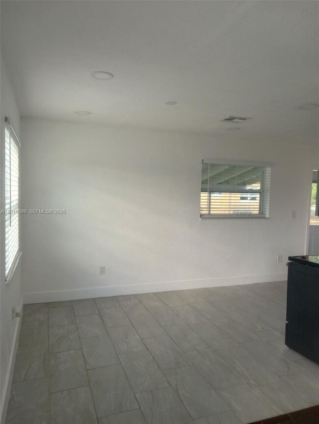 Photo - 1070 NW 23rd Rd