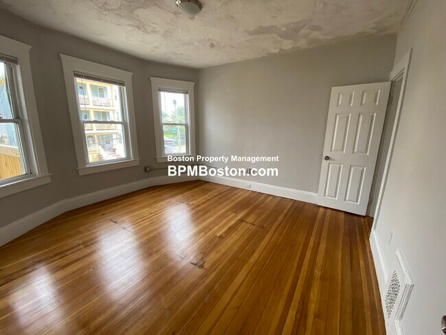 Photo - 6 Kingsdale St