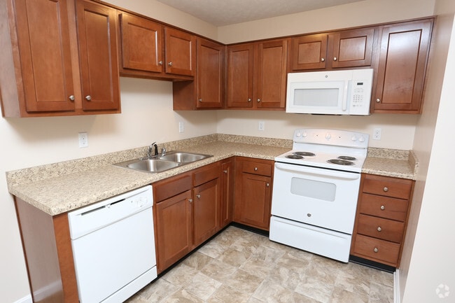 2BR, 1BA - 896 - Remodeled - Kitcehn - Crestview at Louisville