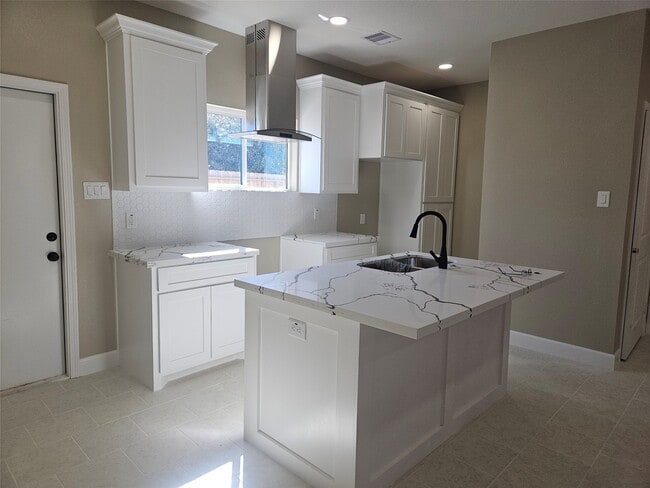 Photo - 300 2nd St
