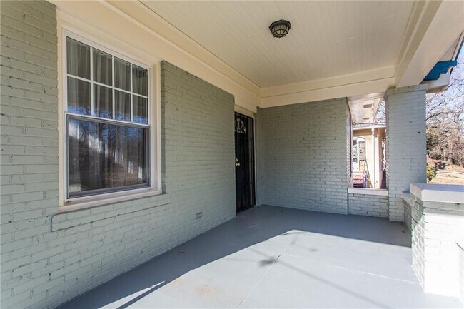 Photo - 730 Lexington Ave SW