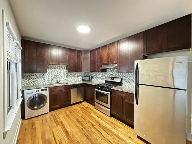 Building Photo - 811 Elm St Unit A07C Rental